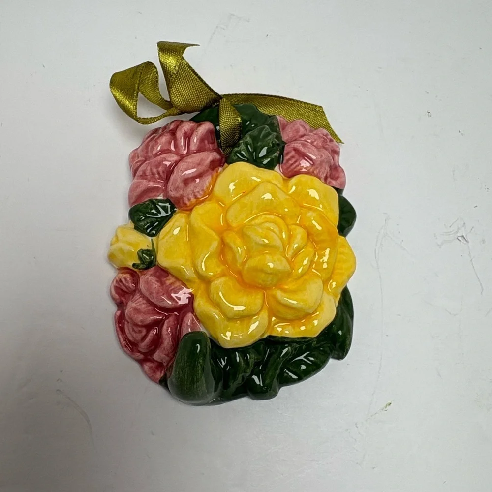 Vintage Floral Ceramic Wall Art Hooks in Original Box